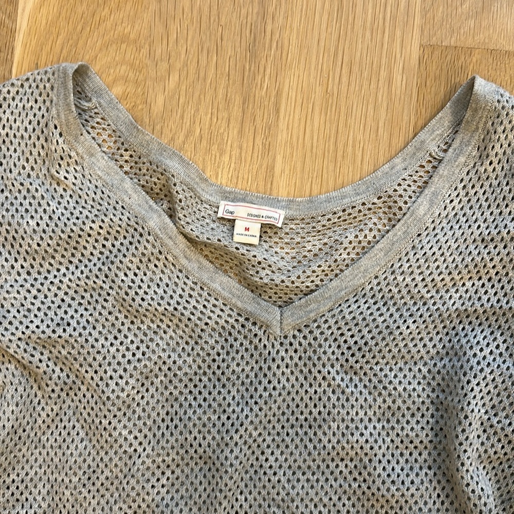 Gap Spring Sweater - Picture 2 of 4